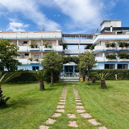 Hotel Marina Roseto Degli Abruzzi Exterior photo
