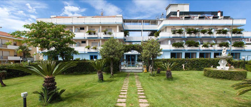 Hotel Marina Roseto Degli Abruzzi Exterior photo