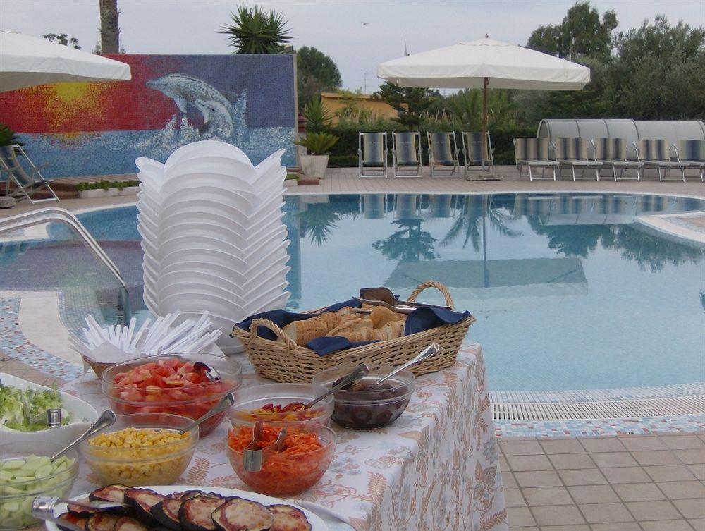 Hotel Marina Roseto Degli Abruzzi Exterior photo