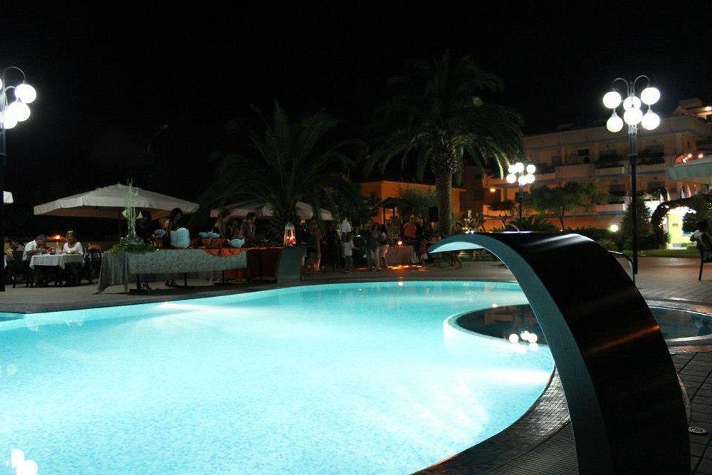 Hotel Marina Roseto Degli Abruzzi Exterior photo
