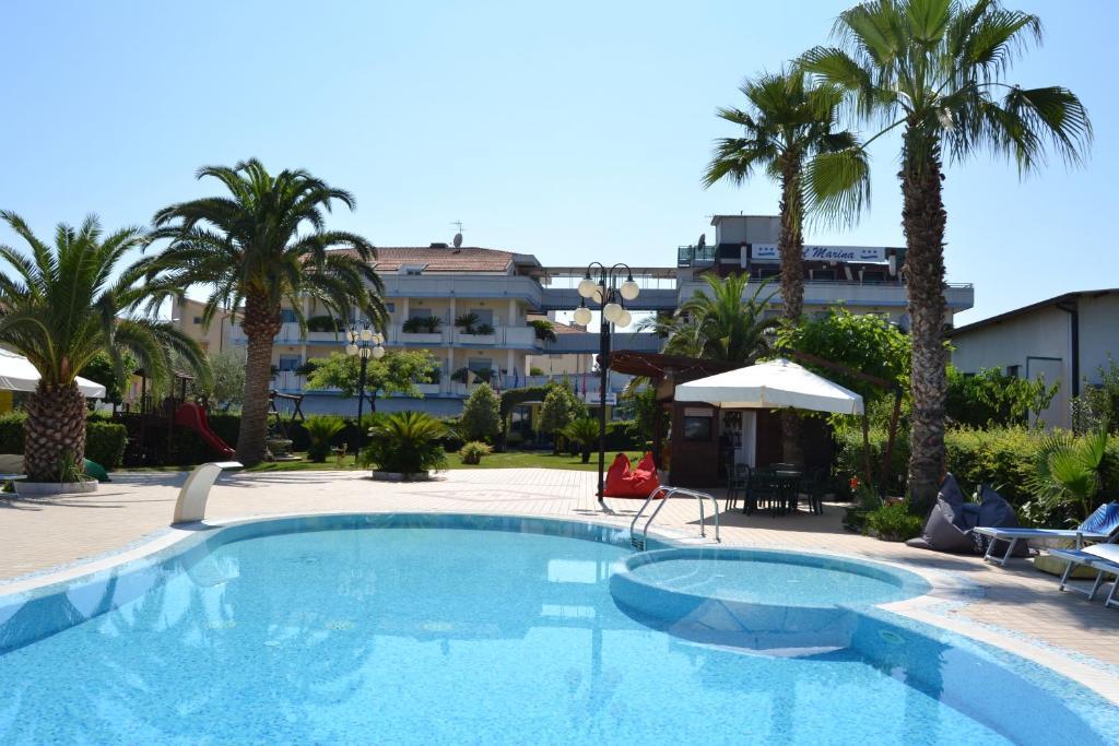 Hotel Marina Roseto Degli Abruzzi Exterior photo