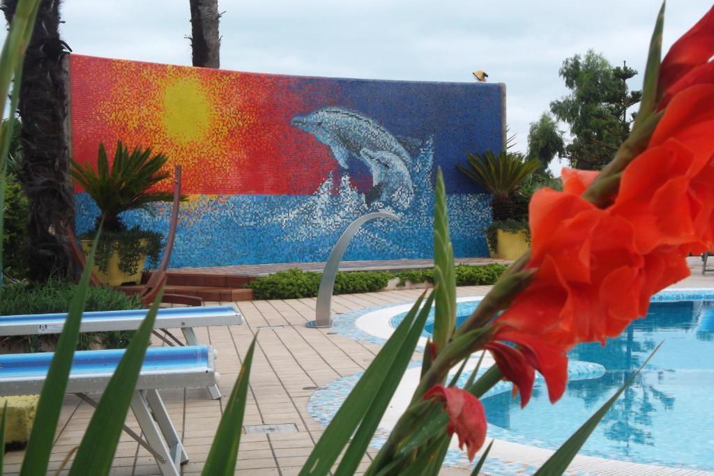 Hotel Marina Roseto Degli Abruzzi Exterior photo