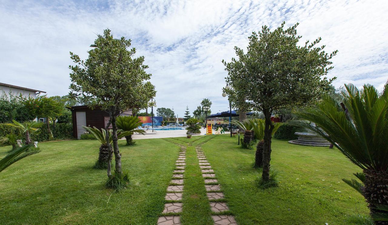 Hotel Marina Roseto Degli Abruzzi Exterior photo