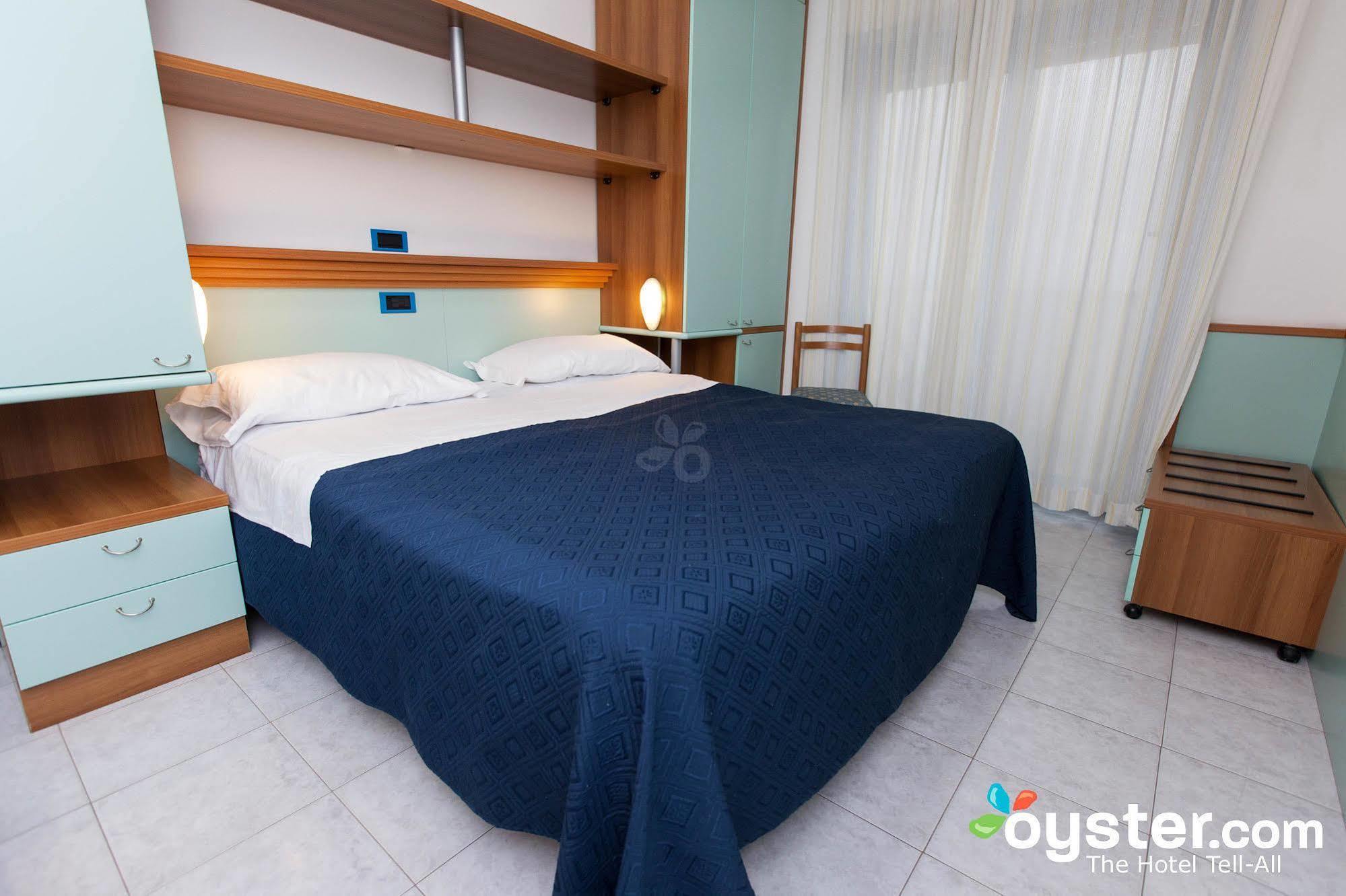 Hotel Marina Roseto Degli Abruzzi Exterior photo